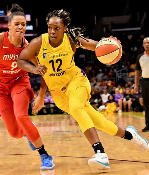 Sparks Re-Sign All-WNBA Guard Chelsea Gray – Los Angeles Sentinel