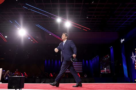 Ron DeSantis, Trump's No.1 GOP Rival, Flexes His Fundraising Muscles ...