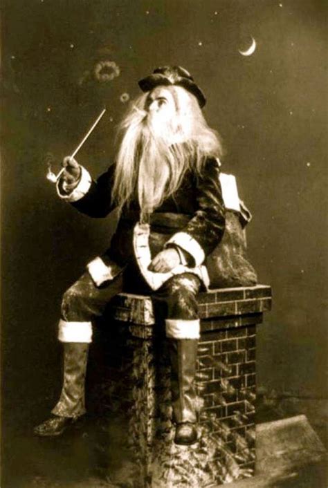 These 22 Creepy Vintage Santa Claus Photos That Will Give You Nightmares