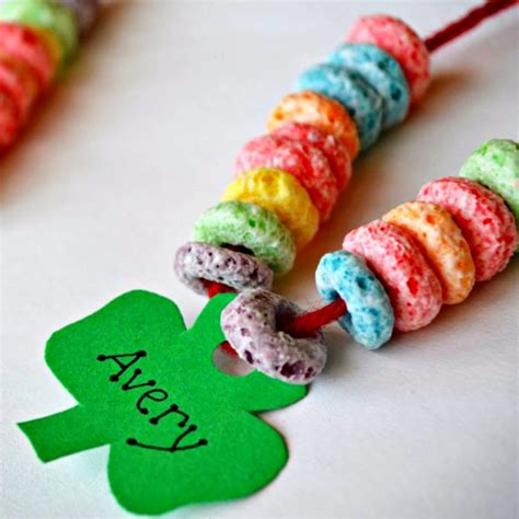 35+ St Patrick's Day Crafts For Kids - Easy St Paddy's Day Craft Ideas ...