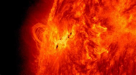 How Solar Flares Work? - Geekswipe