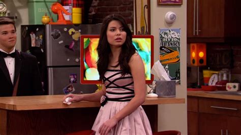 Watch iCarly (2007) Season 5 Episode 14: iCarly - iGoodbye – Full show ...