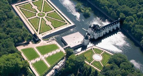 The Château de Chenonceau (Centre-Val de Loire) France, [OC] : r/castles