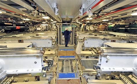 Inside Royal Navy nuclear submarine HMS Ambush, 2012 [1200×737 ...