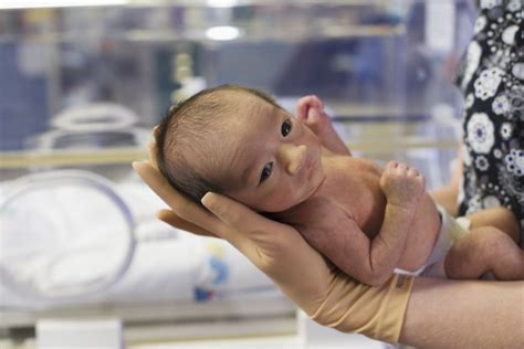 10 Things Your NICU Nurses Wish You Knew