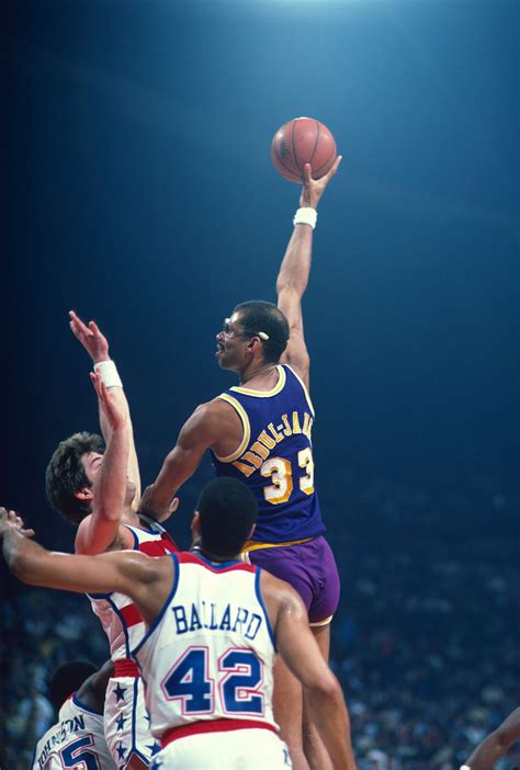 Kareem Abdul-Jabbar’s skyhook shot, reviewed - SBNation.com