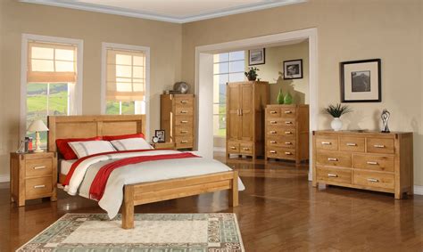 Attain Beautiful Simplistic Bedroom Oak Furniture With Elegant Style ...