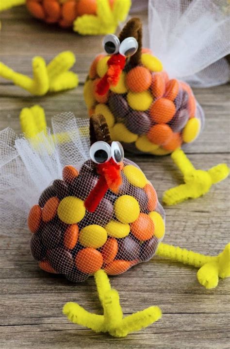 Fun & Simple Thanksgiving Crafts to Make This Year - Crazy Little Projects