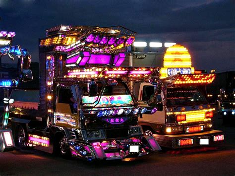 Real Life Transformers: “Dekotora” Japanese Truck Art! | CVLT Nation