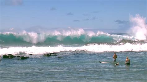 VIDEO: High Surf Extends Visit To Kona