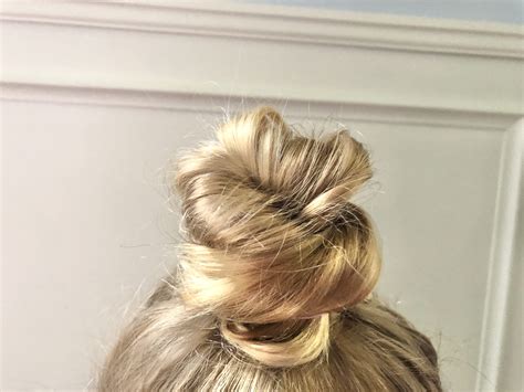 5 Easy Bun Hairstyles for Girls - Stylish Life for Moms