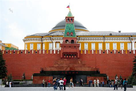 Lenin's tomb in front of Kremlin, Red Square, Moscow, Russ… | Flickr