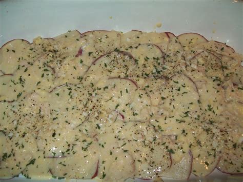 April's Homemaking: Au Gratin Potato Casserole