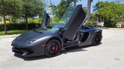 Gambar Lamborghini Aventador Roadster Terbaru 2019 - RAJA-MODIFIKASI