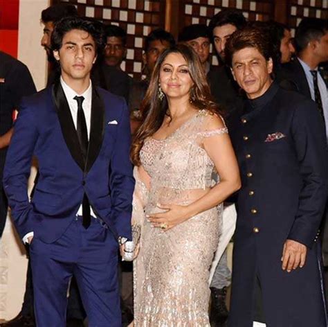 Khantastic! Shah Rukh Khan with Gauri, Aryan Khan at the Ambani ...