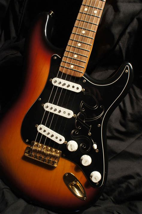 Fender, Stevie Ray Vaughan Signature Stratocaster, 1996 | Tune Your Sound