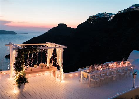 Feel The Love at This Breathtaking Wedding Celebration in Santorini - Weddingchicks ...