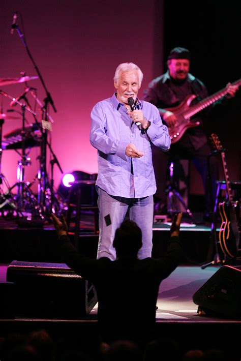 Kenny Rogers | Country music legend Kenny Rogers performs St… | Flickr