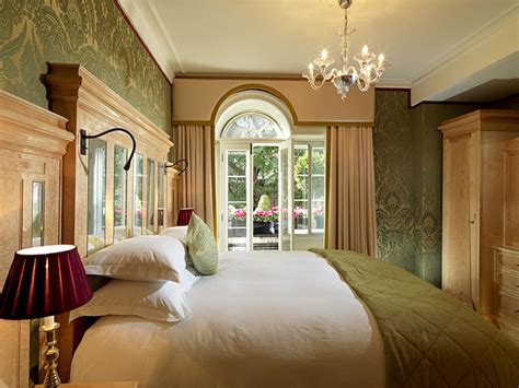 The Goring_Belgravia Suite Bedroom (Green Silk) - Britain Magazine ...