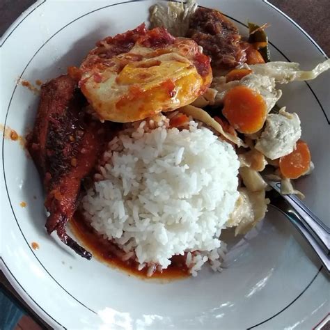 10 Nasi Rames Enak di Jakarta yang Bikin Perut Super Kenyang - Nibble