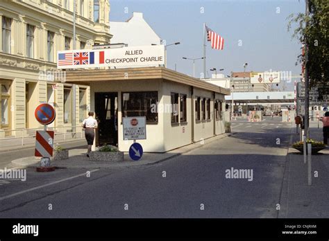 Checkpoint Charlie at Friedrichstrasse - Berlin Wall 1989 Stock Photo - Alamy