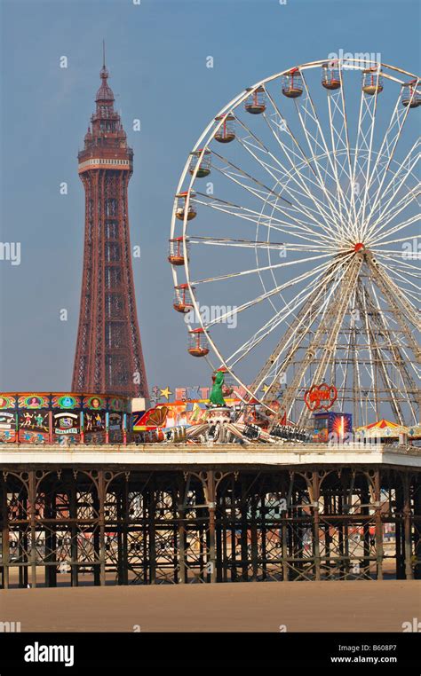 Blackpool central pier ferris wheel hi-res stock photography and images ...