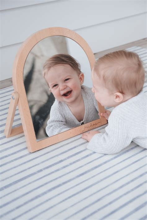 Tummy Time Mirror | Lightweight, Non Toxic | Mikró Online