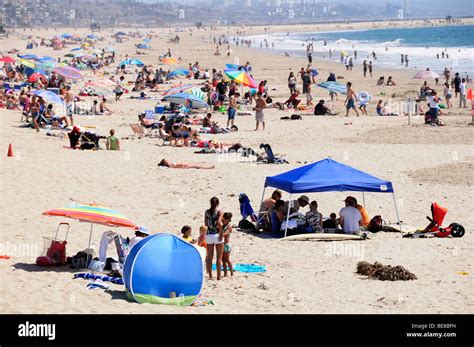 USA, California, Los Angeles, Venice Beach. Crowded sandy beach with ...