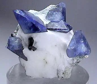 California State Gemstone | Benitoite