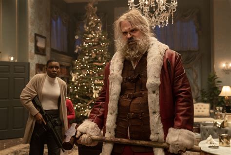 Violent Night Review: Kisah Santa Claus yang Hangat Namun Brutal - Cultura