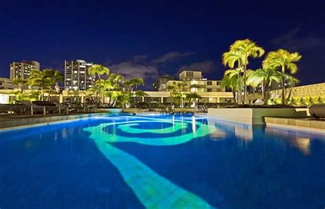 Hilton Waikiki Beach, Honolulu - Compare Deals