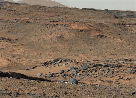 Curiosity Rover Arrives at Base of Mt. Sharp - SpaceRef