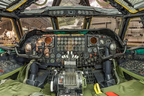 Boeing B-52D Stratofortress cockpit : r/cockpits