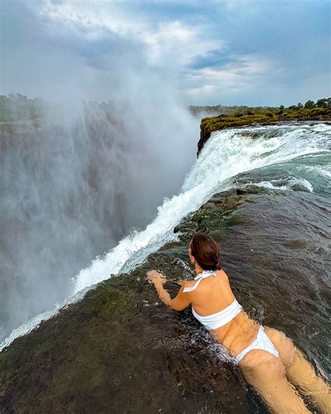 How to visit the Victoria Falls in Zambia & Zimbabwe - the best travel ...