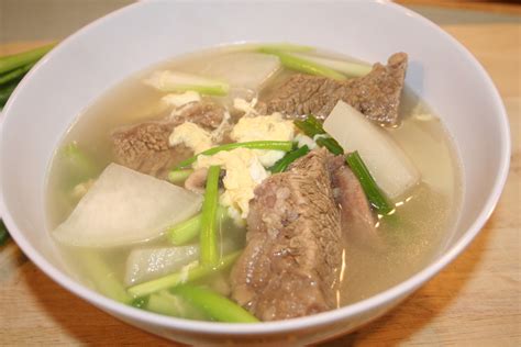 COOK WITH SUSAN: Kal Bi Tang (Korean Beef Bone Soup)