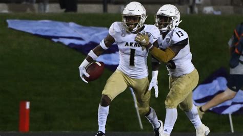 Akron’s Alvin Davis Earns MAC Honors - The 3 Point Conversion