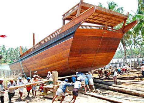 The land of Dhows in Beypore - aalmaramspot