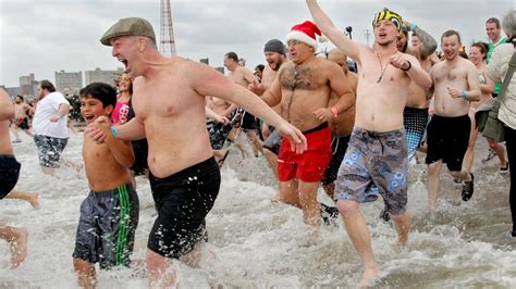 Polar bear plunges: Are they good for you? | CNN