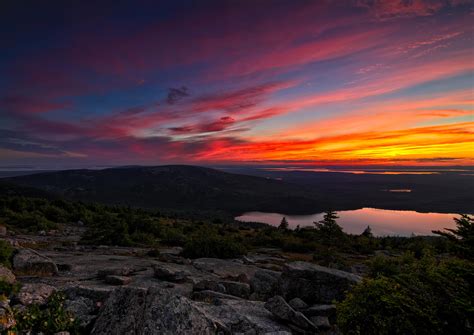 Sunset from Cadillac Mountain - Acadia National Park in Bar Harbor ME [5148x3648][OC] : r/EarthPorn