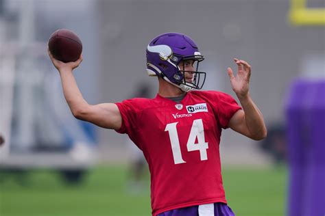 Vikings waive QB Nate Stanley, a seventh-round pick in 2020 from ...