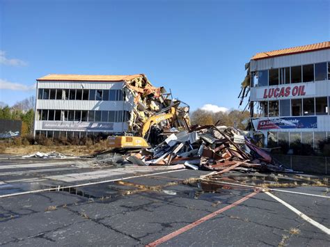 The Atlanta Dragway Tower Comes Down