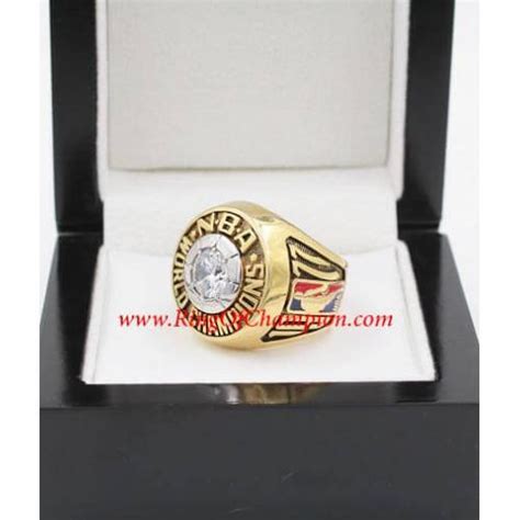 1976 - 1977 Portland Trail Blazers Basketball World Championship Ring ...