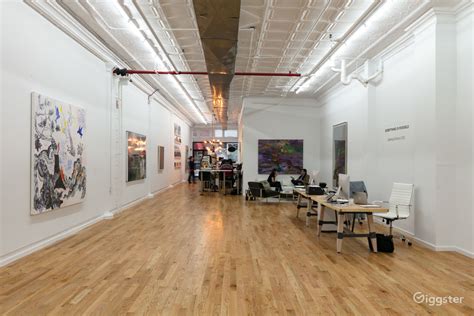 NYC Art Gallery with Cafe | Rent this location on Giggster