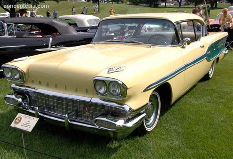 1958 Pontiac Chieftain - Information and photos - MOMENTcar