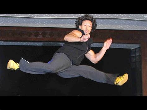 Tiger Shroff Performs Deadly Martial Arts Stunts LIVE | Baaghi - YouTube