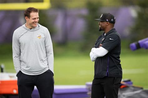 Vikings Coach Expected to Bolt for New Team After 2023 Season - Heavy.com