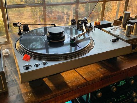 5 Vintage Turntables for Your Stereo System | In Sheeps Clothing