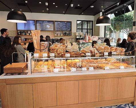 Paris Baguette Opens in LA Fashion District | California Apparel News