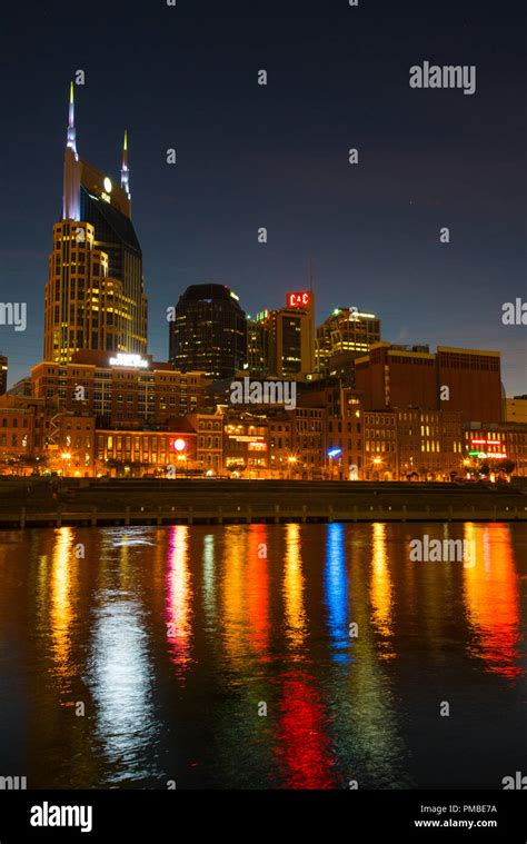 Nashville skyline at night. Nashville, Tennessee Stock Photo - Alamy