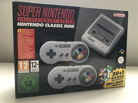 Nintendo SNES Classic Mini: A first look inside the box